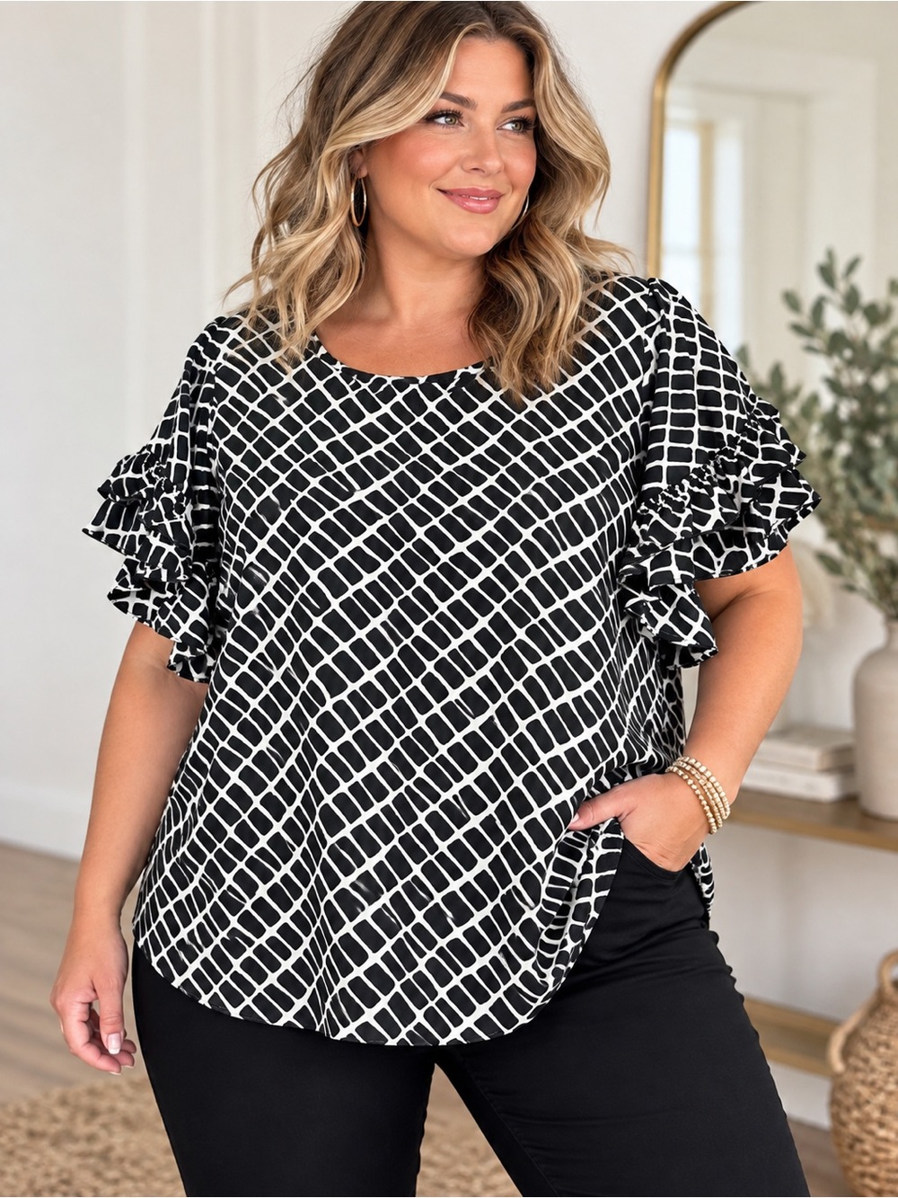 Lane Bryant 24 Plus Size Black White Geometric Ruffle Sleeve Blouse Workwear